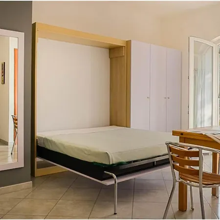 Seaview & Pool Retreat Ii Poggio Apartment *