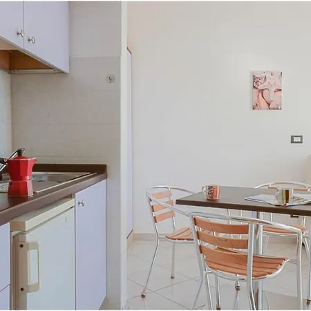 Seaview & Pool Retreat Ii Poggio Apartment