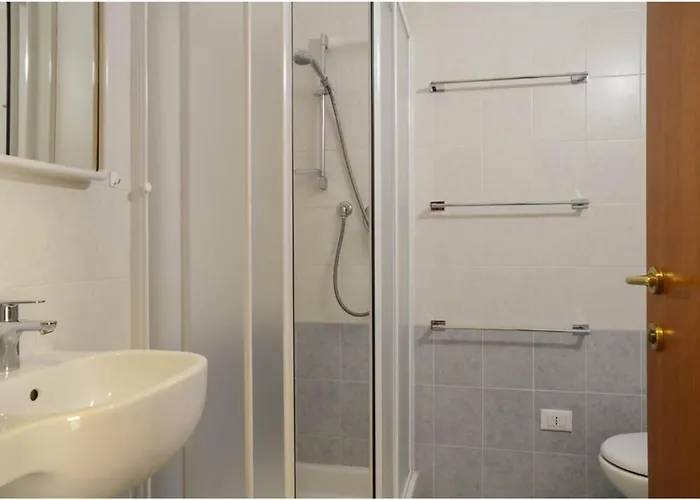 Seaview & Pool Retreat Ii Poggio Apartment