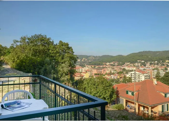 Seaview & Pool Retreat Ii Poggio Apartment *