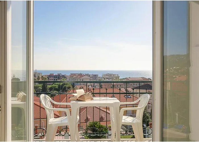 Seaview & Pool Retreat Ii Poggio Apartment *
