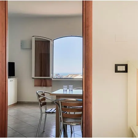 Seaview & Pool Retreat Ii Poggio