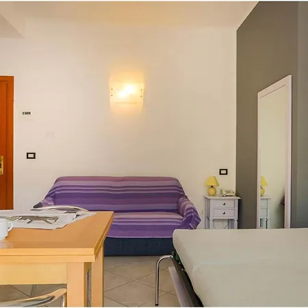 아파트 Seaview & Pool Retreat Ii Poggio Marina dʼAndora