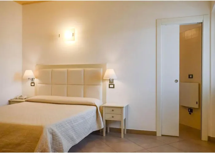 Seaview & Pool Retreat Ii Poggio 아파트