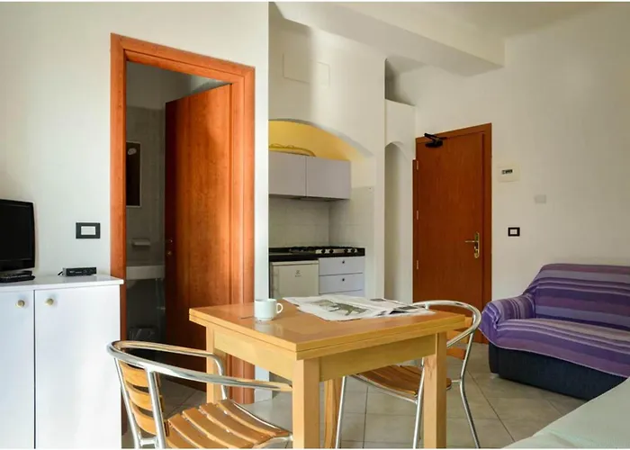 Seaview & Pool Retreat Ii Poggio